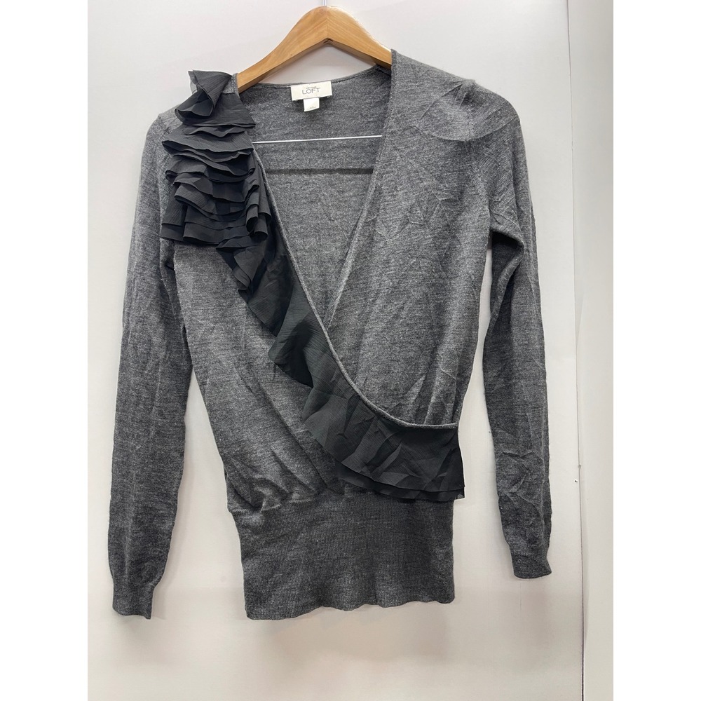 Ann Taylor Loft‎ Womens XS Gray Faux Wrap Ruffle Trim V-Neck Sweater Long Sleeve
